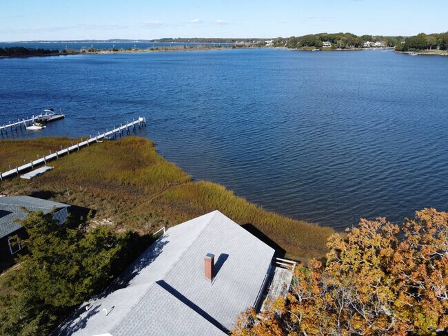 Foto del edificio - 7 Sims Ln