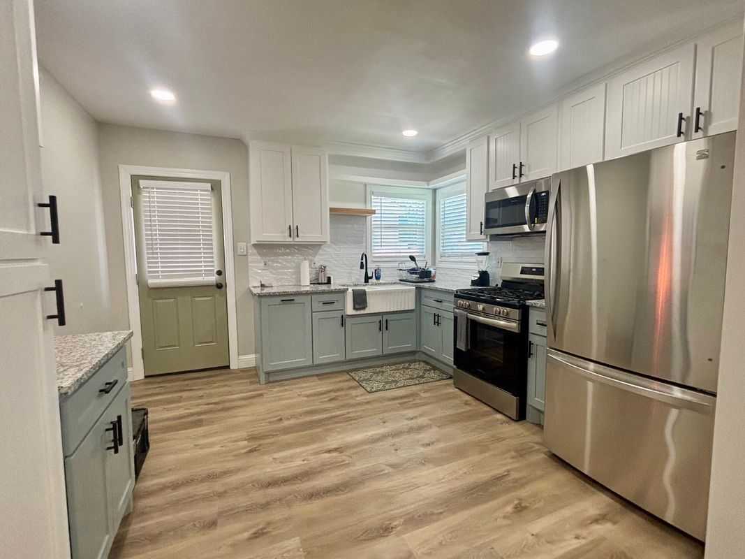 Foto principal - 7402 Japonica St