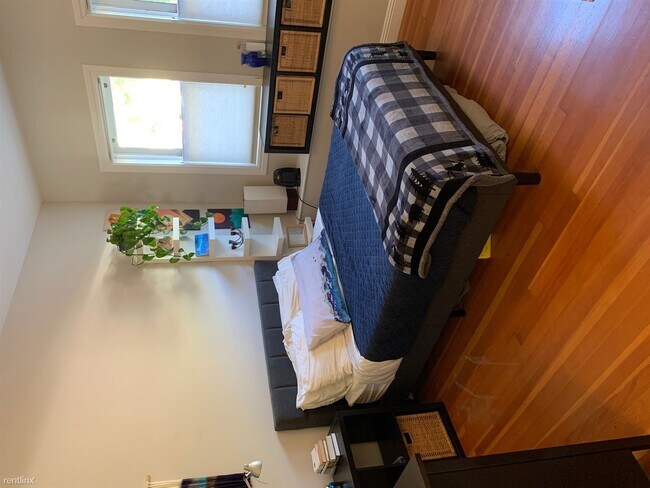 Foto del edificio - 2 br, 2 bath Flat - 4455 18th St