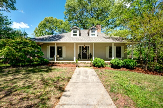 Foto del edificio - 222 Frazier Ln