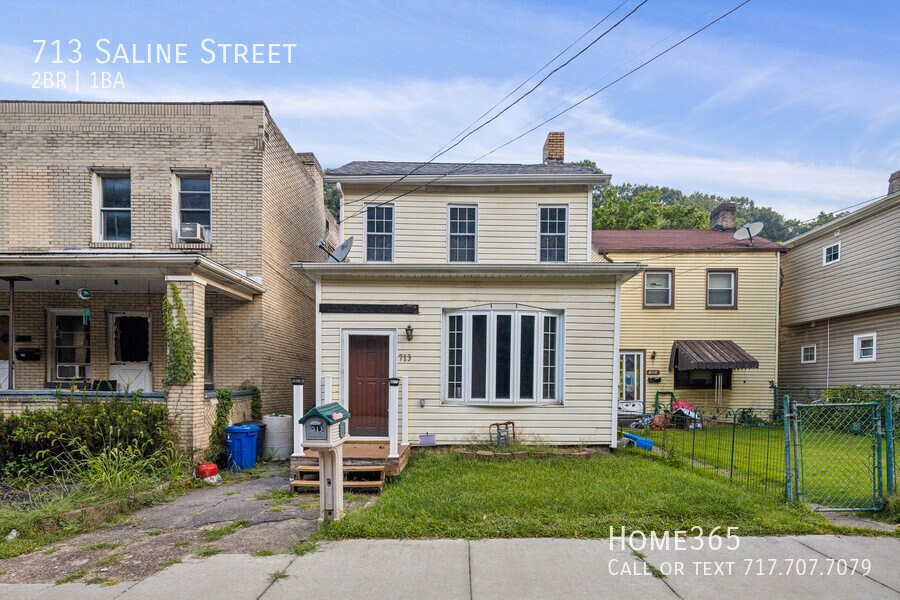 Primary Photo - Beautiful 2 bed 1 bath Home! - HALF OFF 1S...