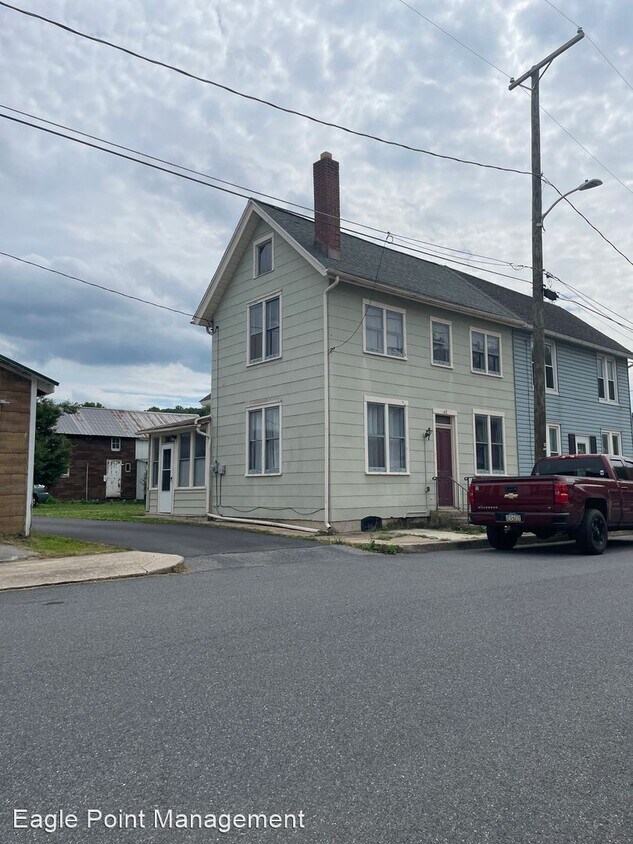 Primary Photo - 3 br, 2 bath House - 112 West Elm Street