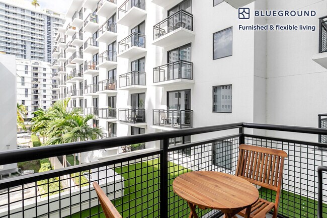 Foto del edificio - 221 SW 12th St