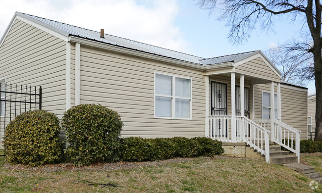 Building Photo - East Thomas Apartments