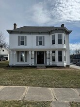 Building Photo - 338 S High St