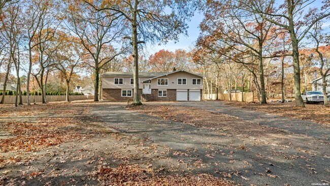 Foto del edificio - 18 Canine Rd