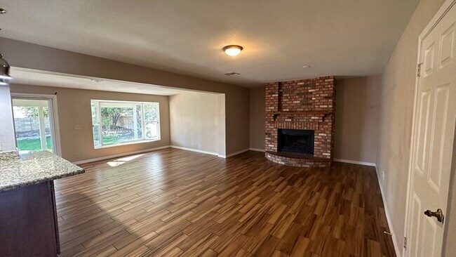 Foto del edificio - 2729 S Spruce