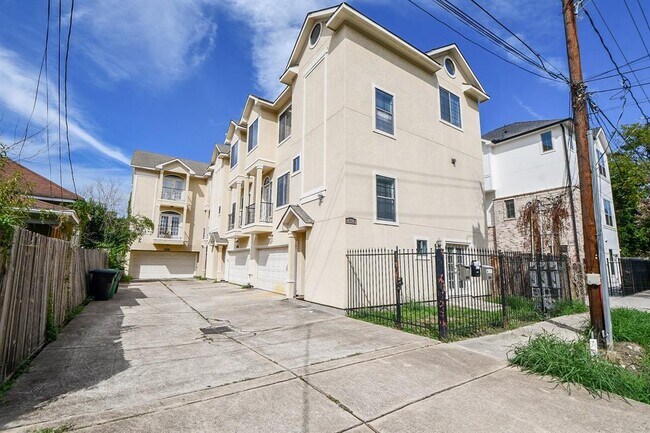 Foto del edificio - 4314 Koehler St