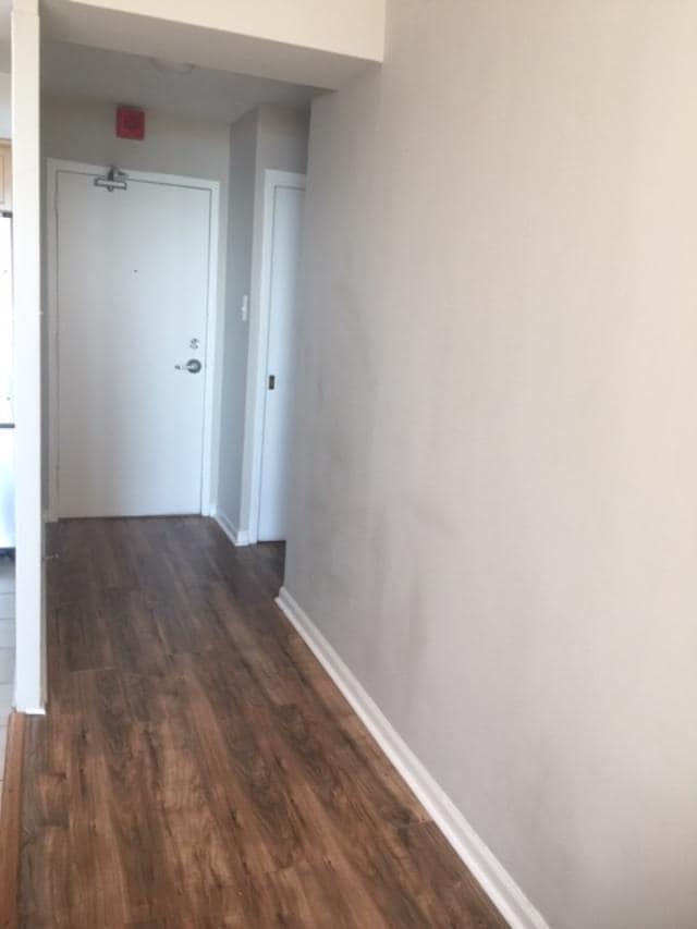 foyer - 6030 N Sheridan Rd