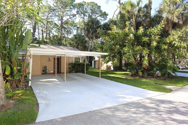 Foto del edificio - 4755 Village Garden Dr