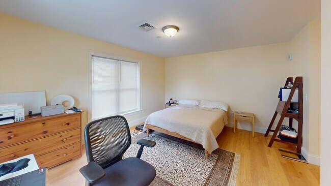 Foto del edificio - 5165 Washington St
