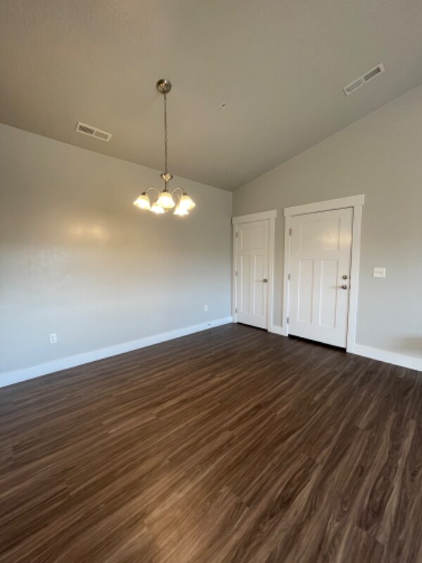Foto del edificio - 761 N 260 W