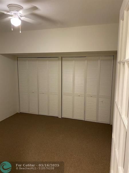 Foto del edificio - 4810 Grapevine Wy