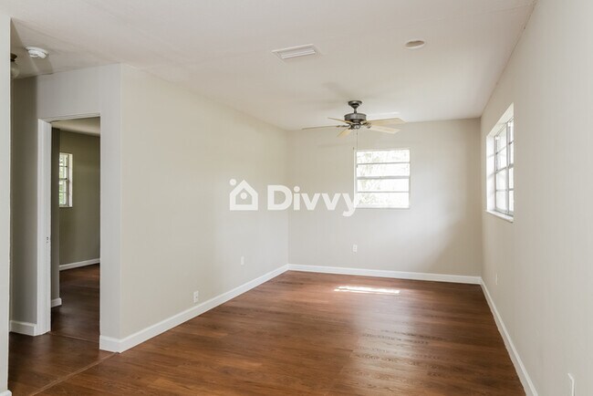 Foto del edificio - 3135 Olympic St, Sarasota, FL 34231, USA