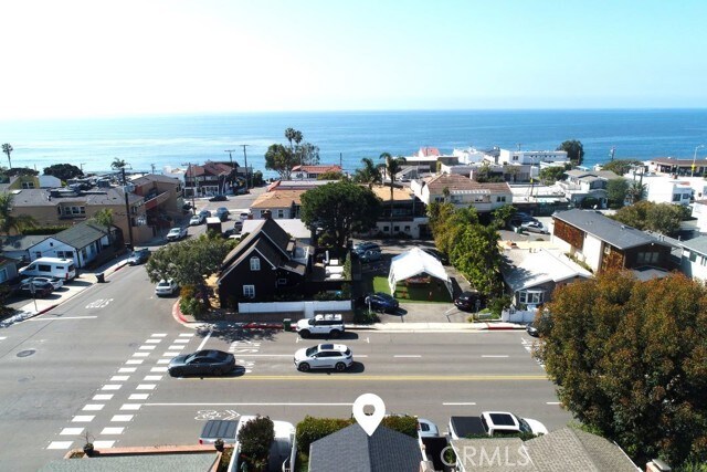 Foto del edificio - 1086 Glenneyre St