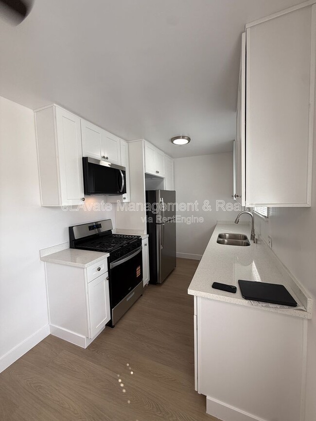 Foto del edificio - 14119 Gilmore St