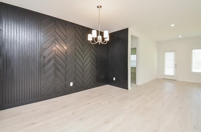 Building Photo - 31707 Hallington Hl Ln
