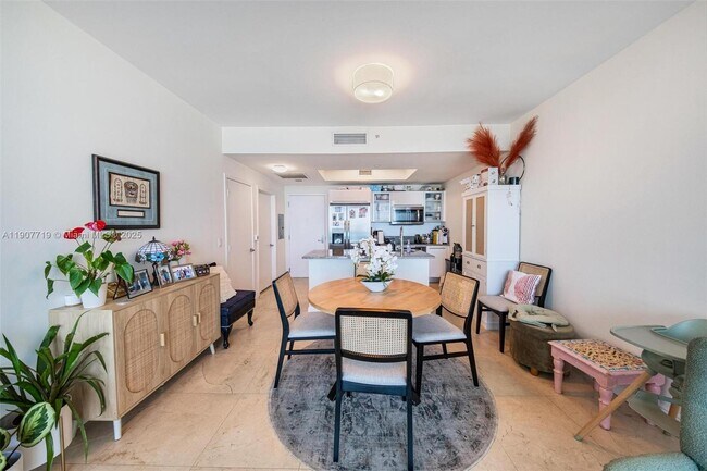 Foto del edificio - 888 Biscayne Blvd