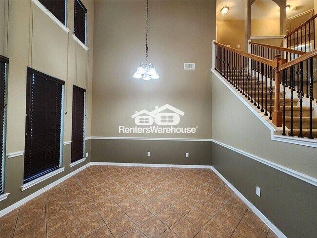 Foto del edificio - 716 Almond Pointe