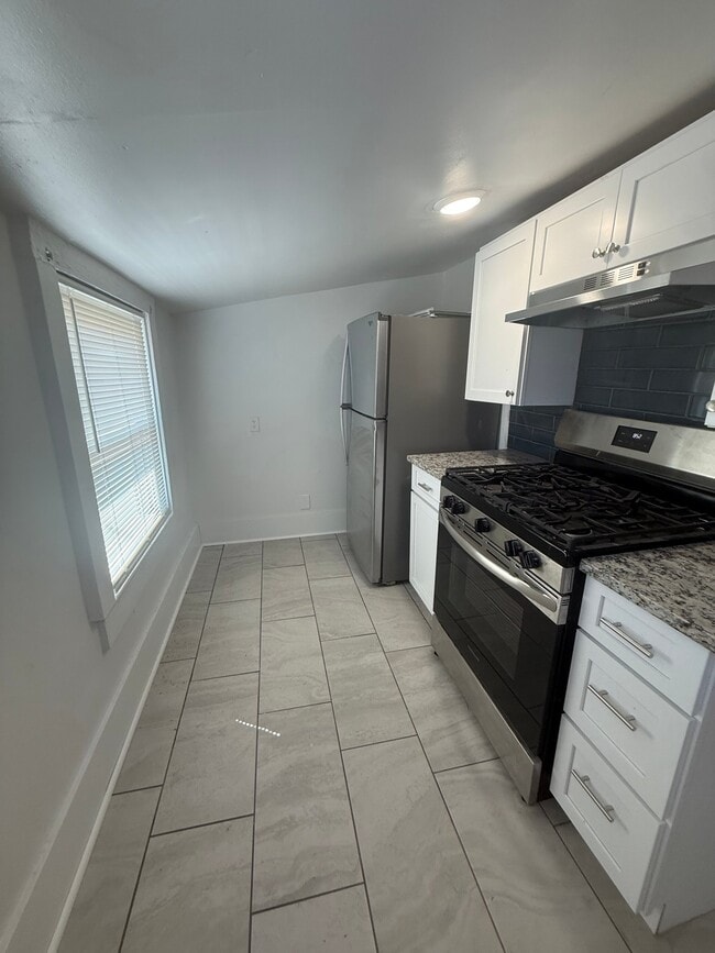 Photo - 19 S Hollywood Ave Apartment