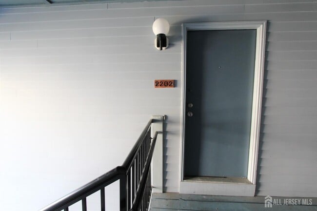 Building Photo - 2202 Aspen Dr