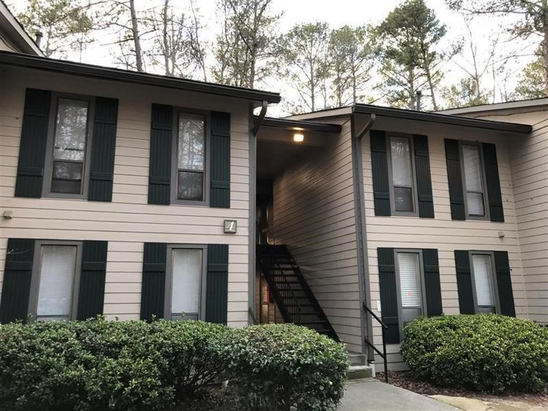 Foto principal - 9400 Roberts Dr