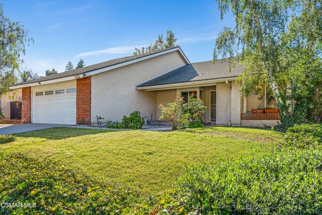 Building Photo - 462 Raindance St