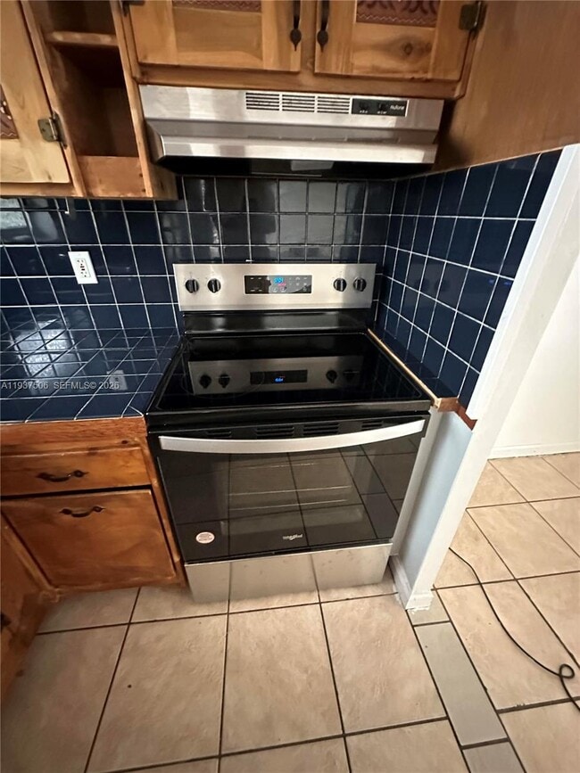 Building Photo - 1801 S Treasure Dr