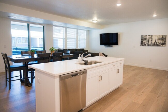 Foto del edificio - 761 W Blue Magic Ln