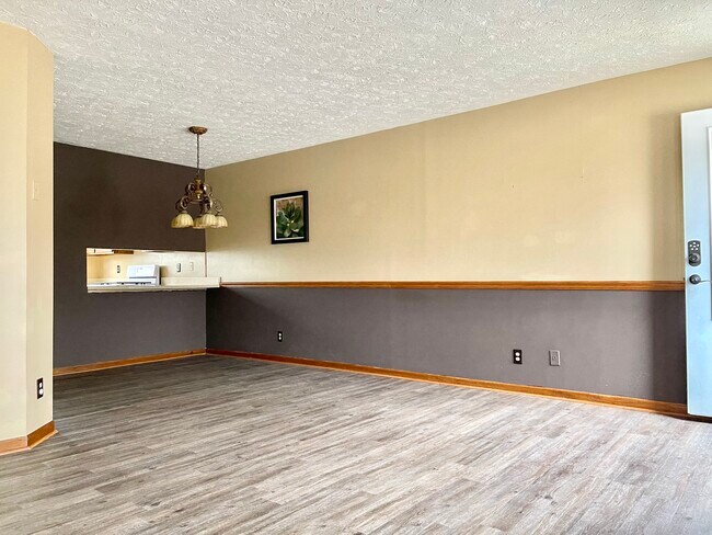Building Photo - 1138 Anthrop Dr