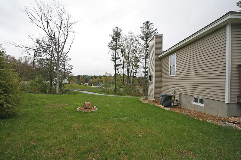 Building Photo - 8 Hemlock Dr