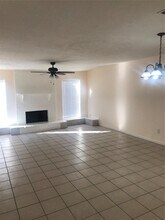 Building Photo - 8646 Maplecrest Dr