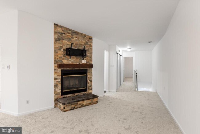 Building Photo - 402A Mulberry Cove