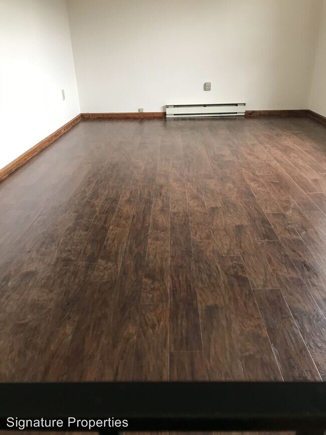 Building Photo - 4 br, 2 bath House - 126 Welch Park