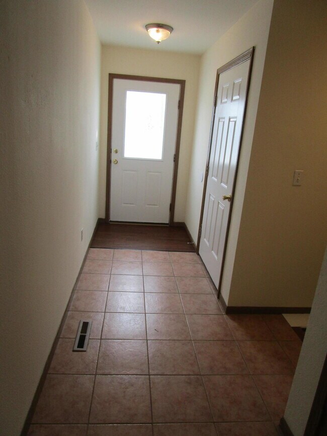Building Photo - 4538 W Bellview Dr