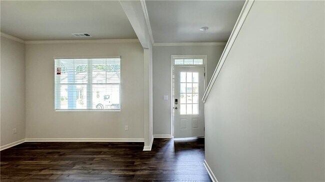 Building Photo - 841 HighGrove Wy