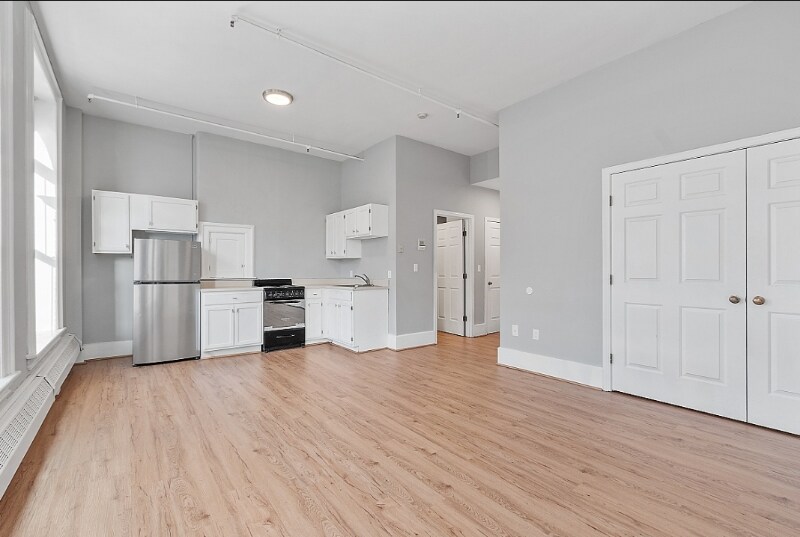 3 Central Square Unit 206, Keene, NH 03431 Room for Rent in Keene, NH