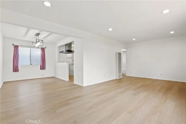 Building Photo - 15230 Avis Ave