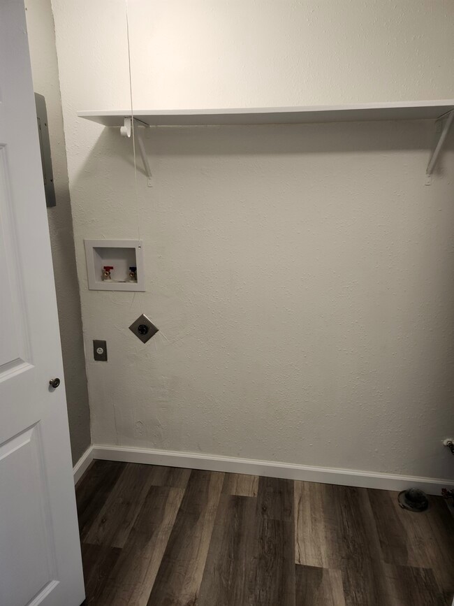 Photo - 1003 Village Circle Dr Apartment