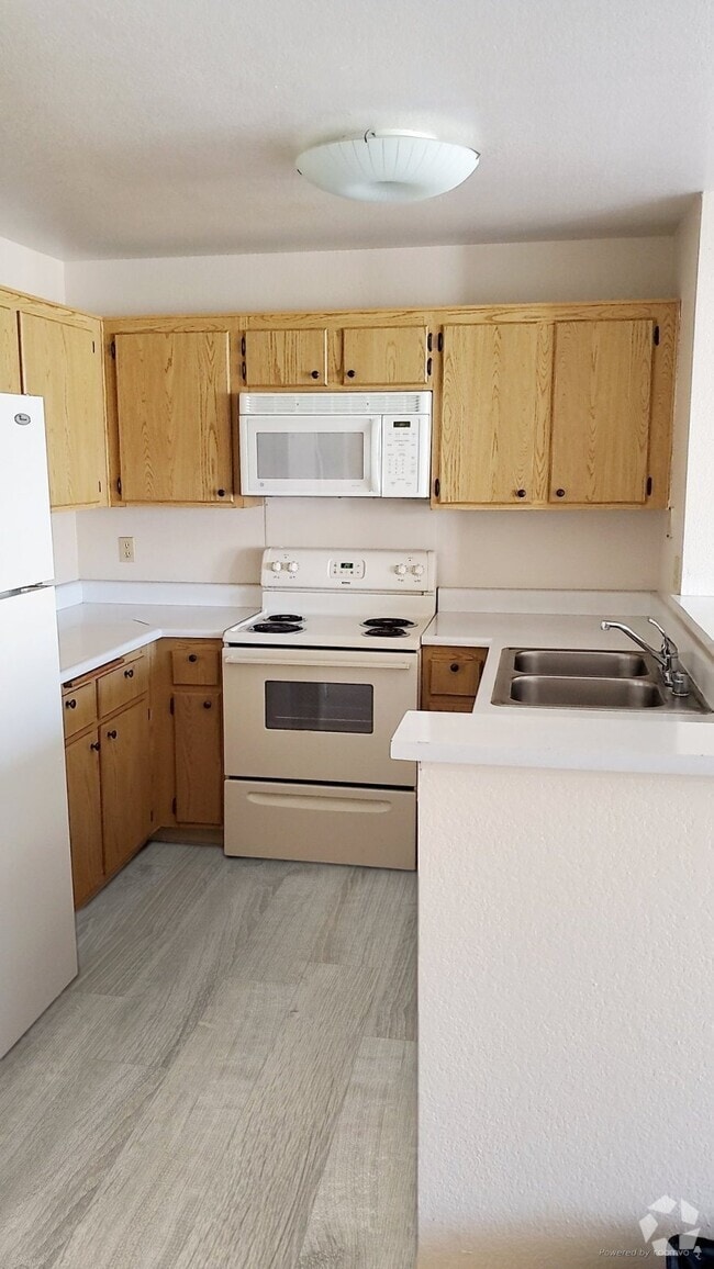 Building Photo - 3520 Lebon Dr