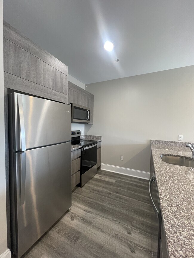 Foto del edificio - 330-350 Pleasant St. Unit 234