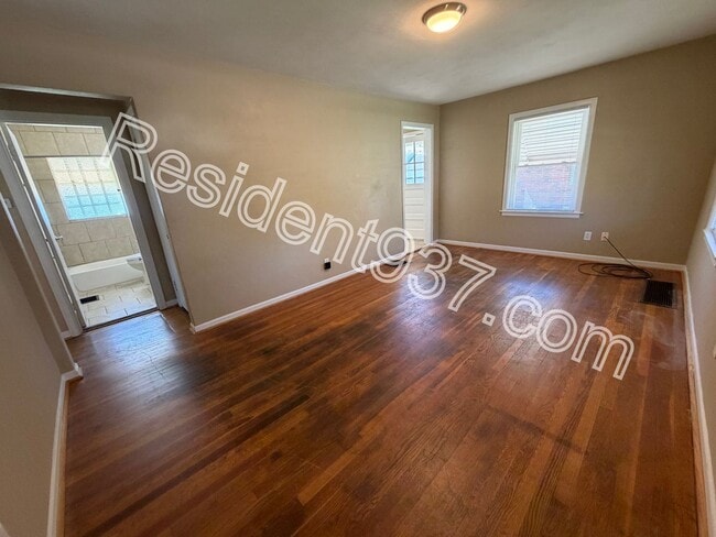 Photo - 3 Bed 1 Bath Home