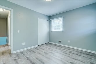 Building Photo - 161 Railroad Mills Rd