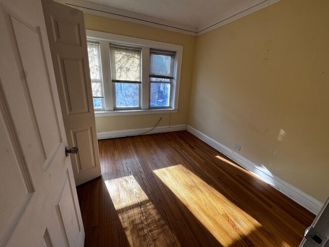 Building Photo - 2700 N Laramie Ave