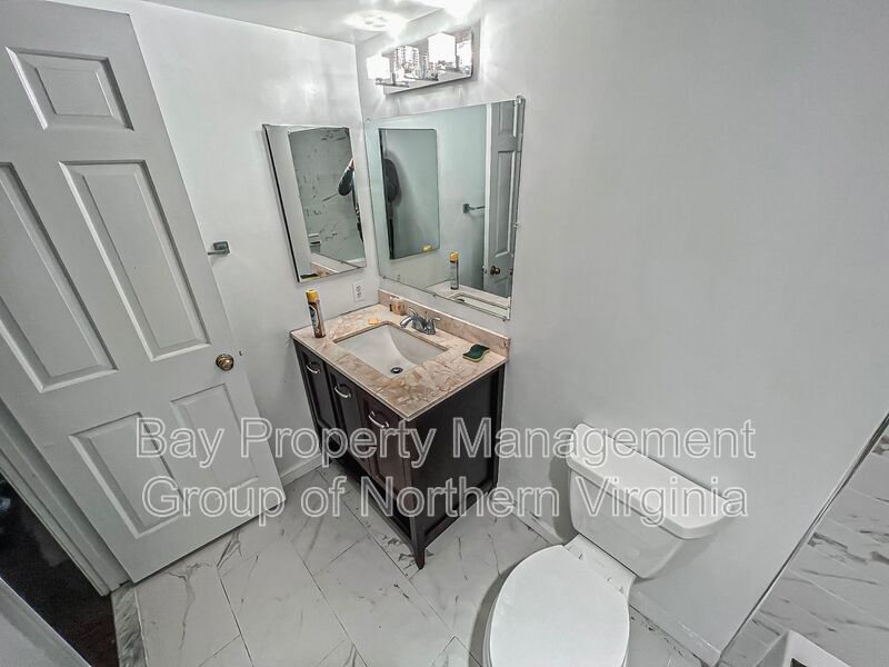 Foto del edificio - 7630 Provincial Dr