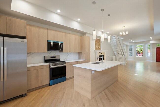 Foto del edificio - 6505 S Woodlawn Ave