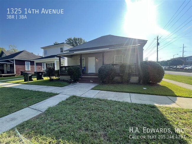 Photo - 1325 14th Ave House