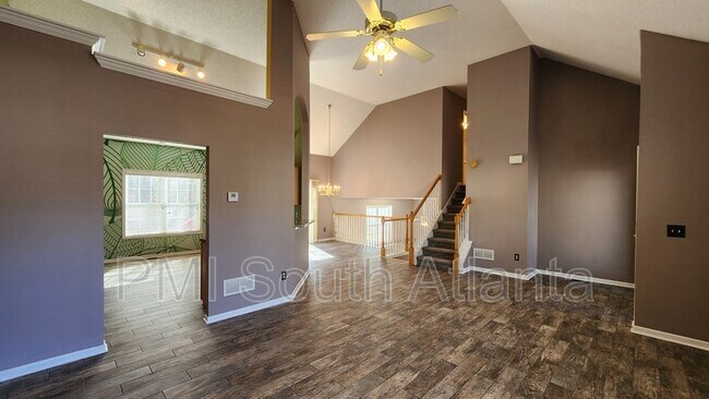 Foto del edificio - 6013 Tate Dr