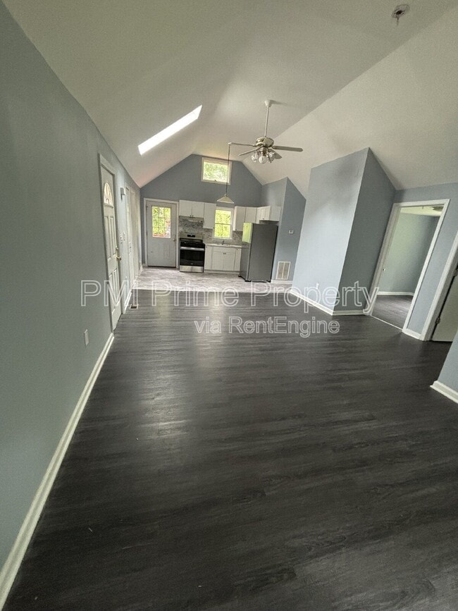 Foto del edificio - 887 Edwards Rd