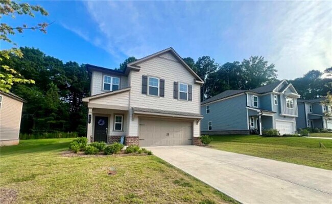 Building Photo - 683 Evergreen Rd